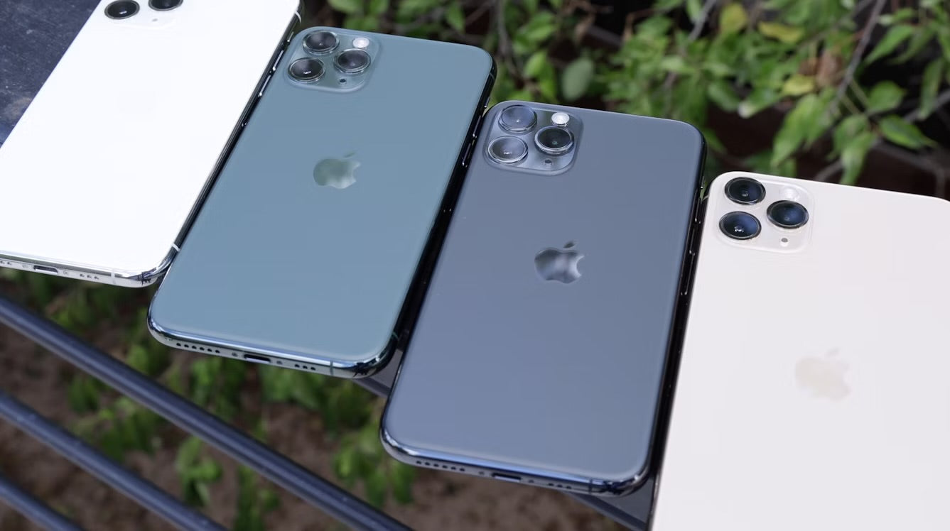 IPhone 11 Pro Quasi Neuf - 64 GB + Chargeur + Antichoc + Fourreau