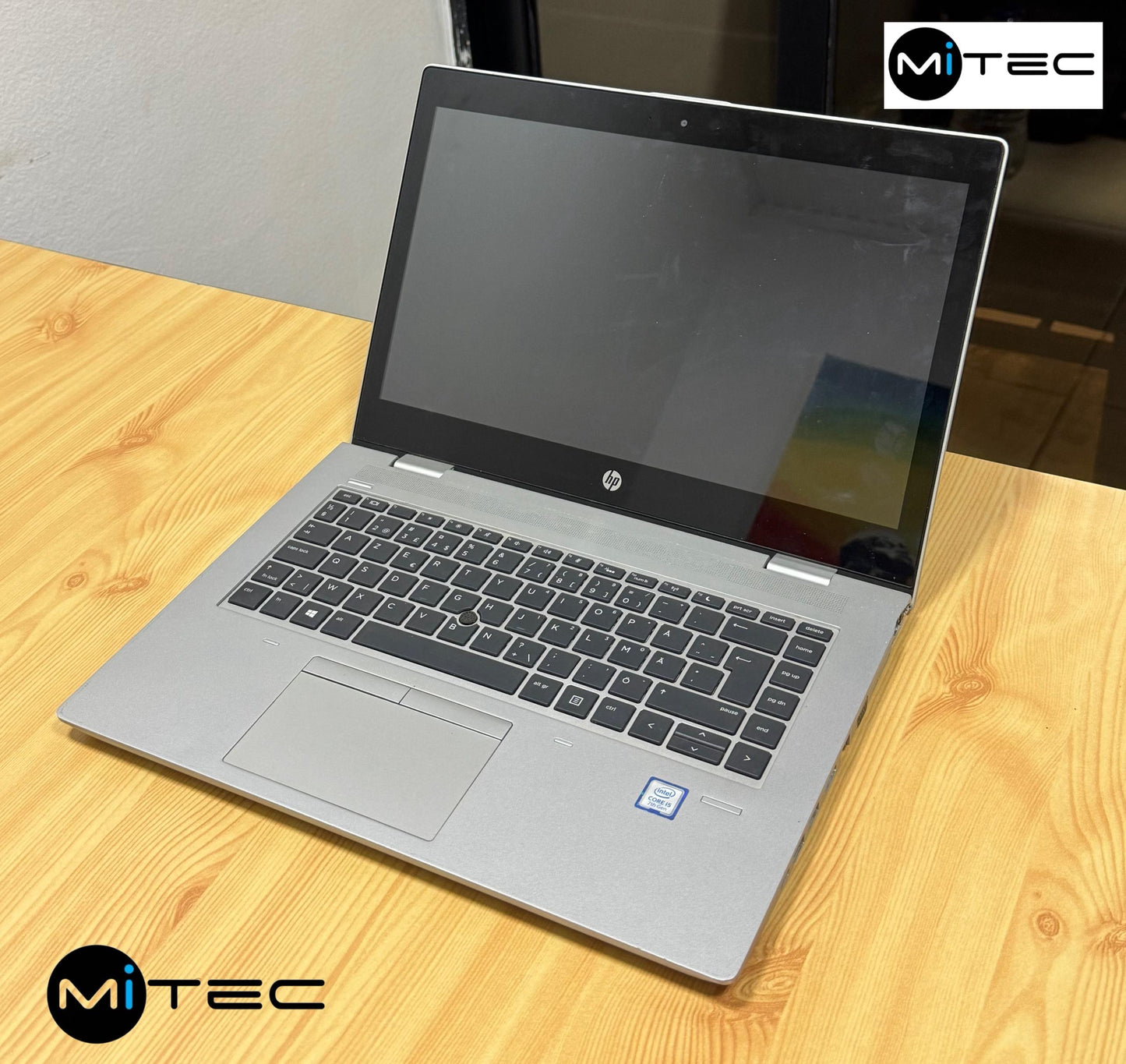 Pc Hp Probook 640 G4 Core i5  - 14 Pouces Écran Tactile - 8 GB - 256 GB Ssd - Clavier Rétro Éclairé - Sac Offert + Souris Bluetooth Offert + Clé USB Offert