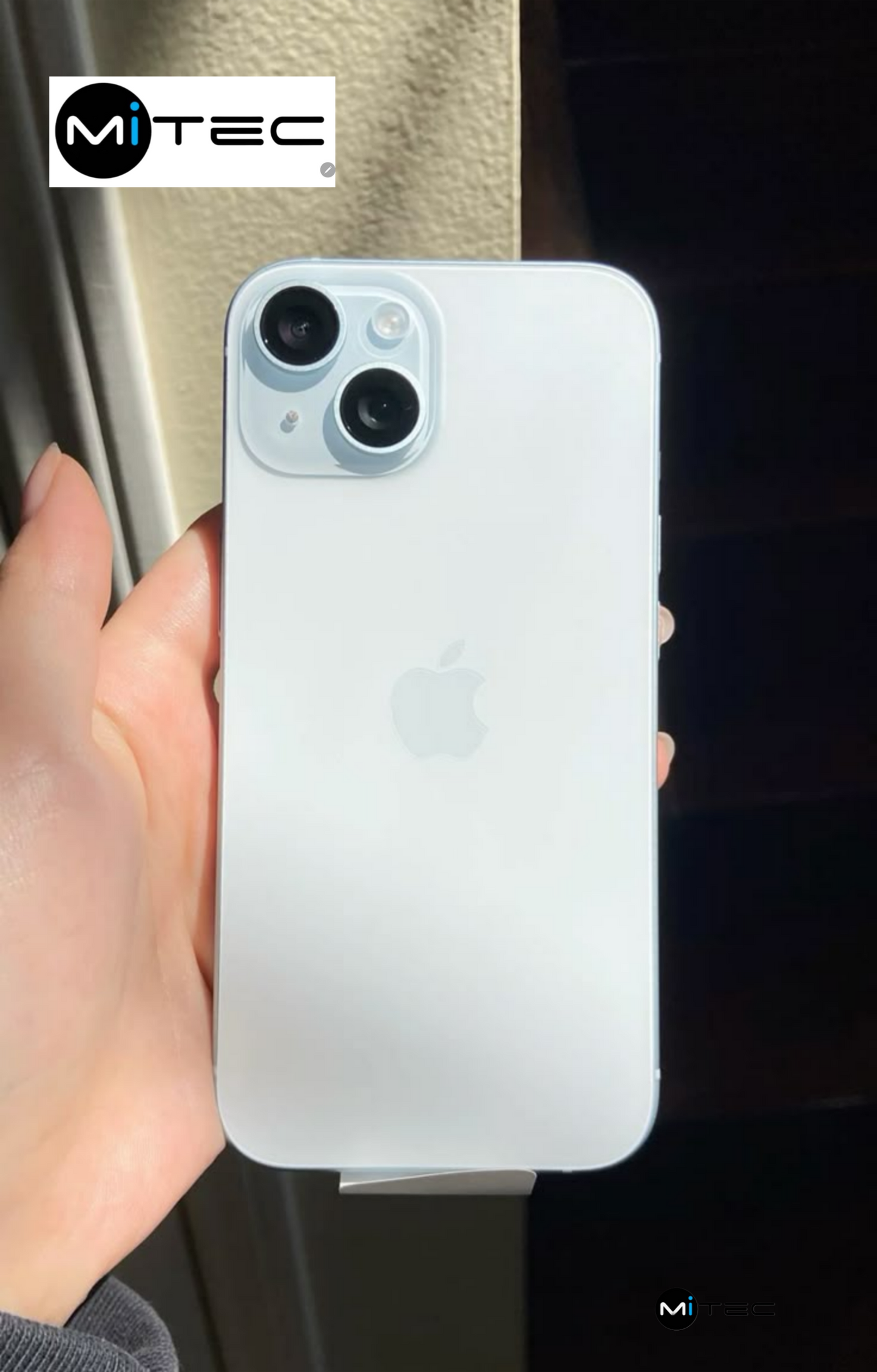 IPhone 15 Quasi Neuf - 128 GB - Fourreau + Antichoc + Chargeur Offert -