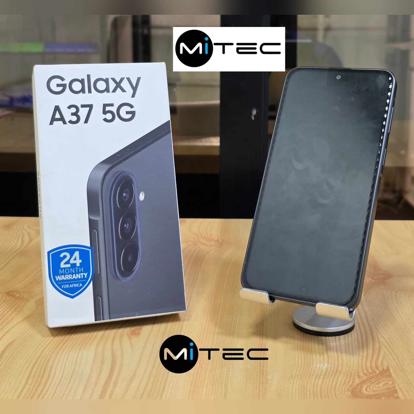 Samsung Galaxy A37 Okaz 5G - 8 GB - 256 GB - 50 Mpx - 6'7 Pouces - Super Amoled - Android 16 -