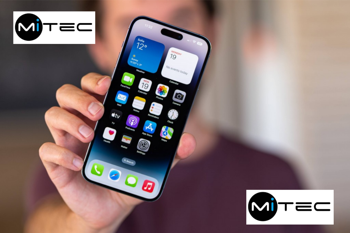 IPhone 14 Pro Quasi neuf - 128 GB + Chargeur + Antichoc + fourreau