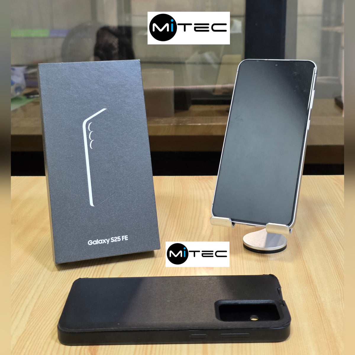 Samsung S25 Fe 5G - 8 GB - 256 GB - Dynamic Amoled - 50Mpx - 6'7 Pouces