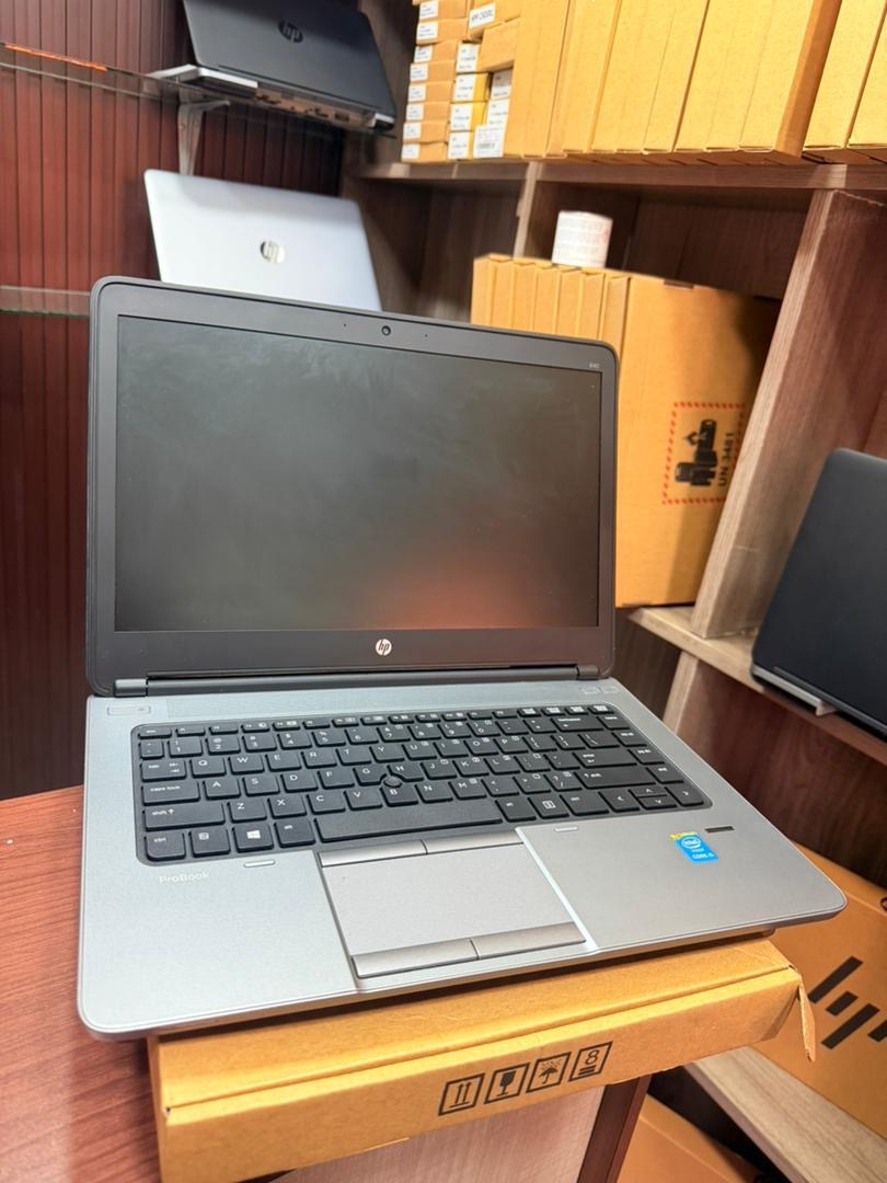 Hp ProBook 640 G1 Core i5 - 8 GB - 1000 GB - 14 Pouces - Sac Offert - Souris Offert - Clé Usb Offert