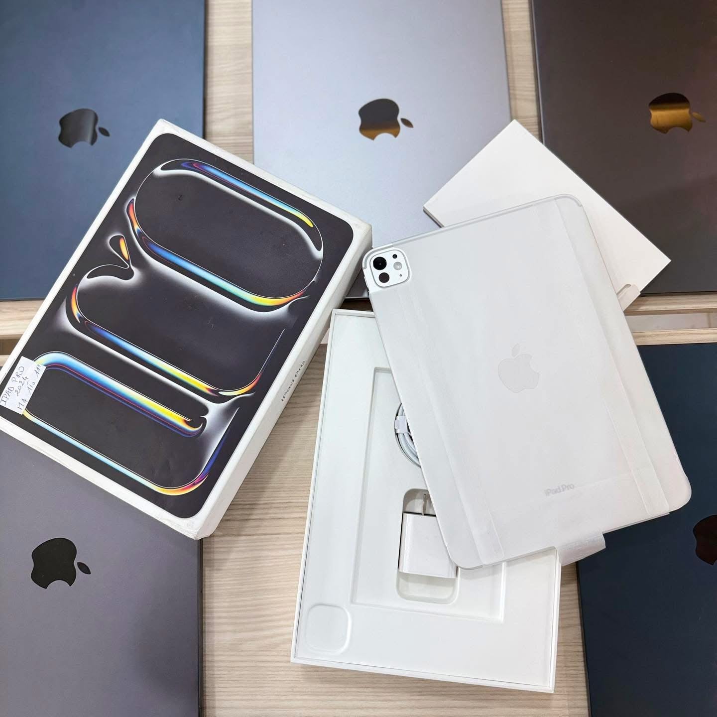 iPad Pro M4 (2024) – 11 pouces / 1 Terra / Wi-Fi