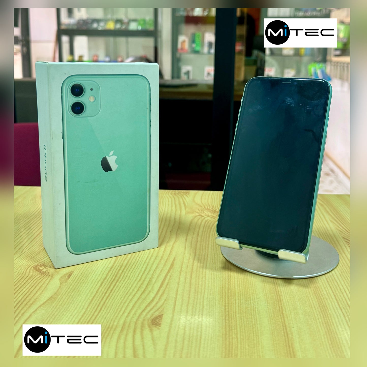 IPhone 11 Okaz - 64 GB - Vert - Avec Chargeur + Fourreau + Antichoc