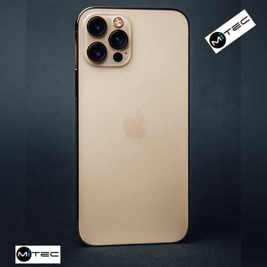 IPhone 12 Pro Quasi Neuf - 128 GB + Chargeur + Antichoc + Fourreau