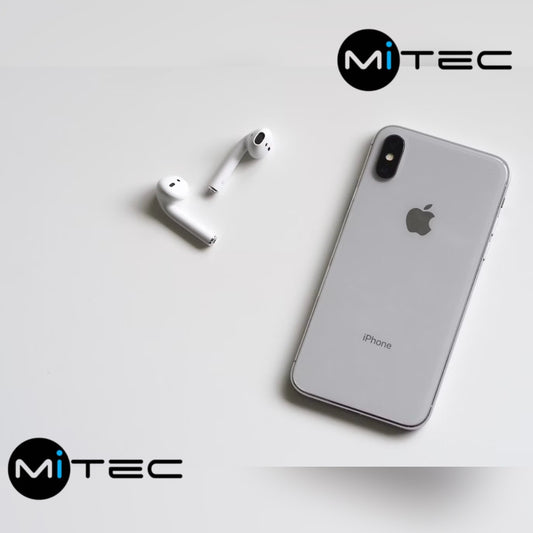 IPhone X - Quasi Neuf - 64 GB + Chargeur + Antichoc + Fourreau