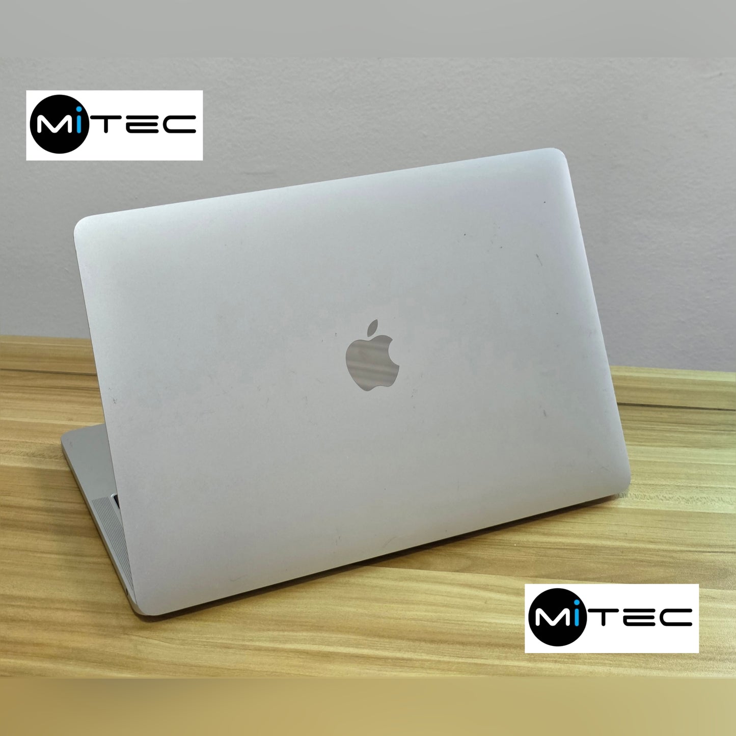 Apple MacBook Pro 2017 Core i5 Quasi Neuf - 8  GB - 128 Ssd - 13'3 Pouces - Écran Retina - Clavier Rétro éclairé + Sac Offert