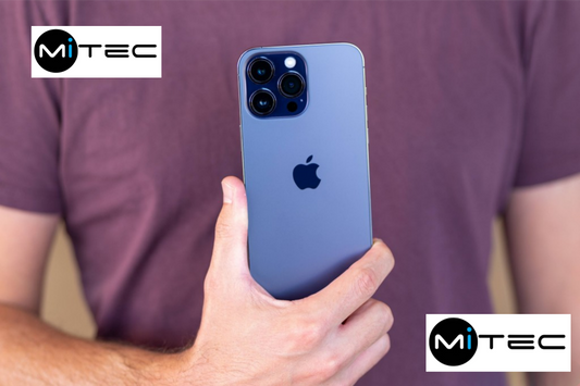 IPhone 14 Pro Quasi neuf - 128 GB + Chargeur + Antichoc + fourreau