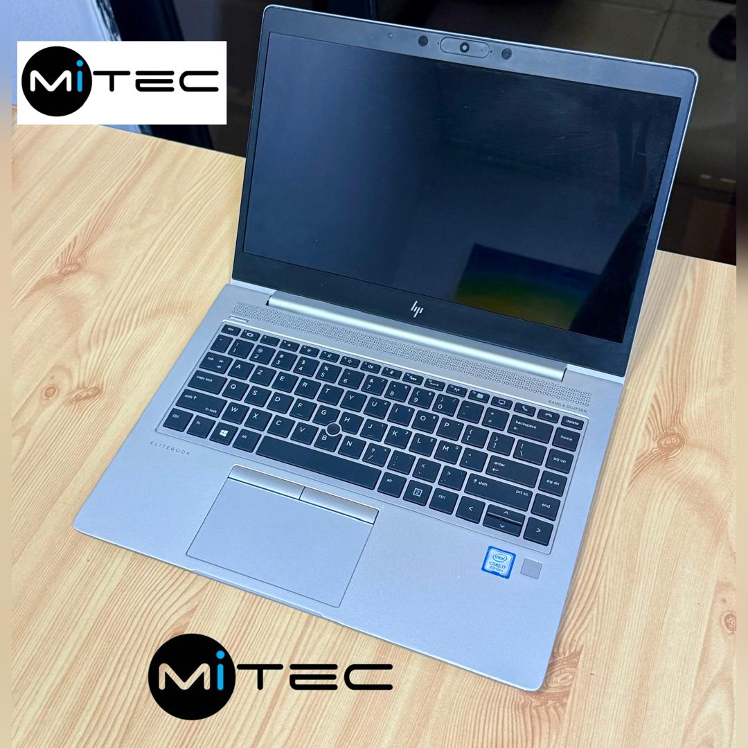 Hp EliteBook 840 G6 Core i5 - 16 GB - 512 GB Ssd - 14 Pouces -  Clavier Rétro éclairé - Sac + Clé USB + Souris Offert