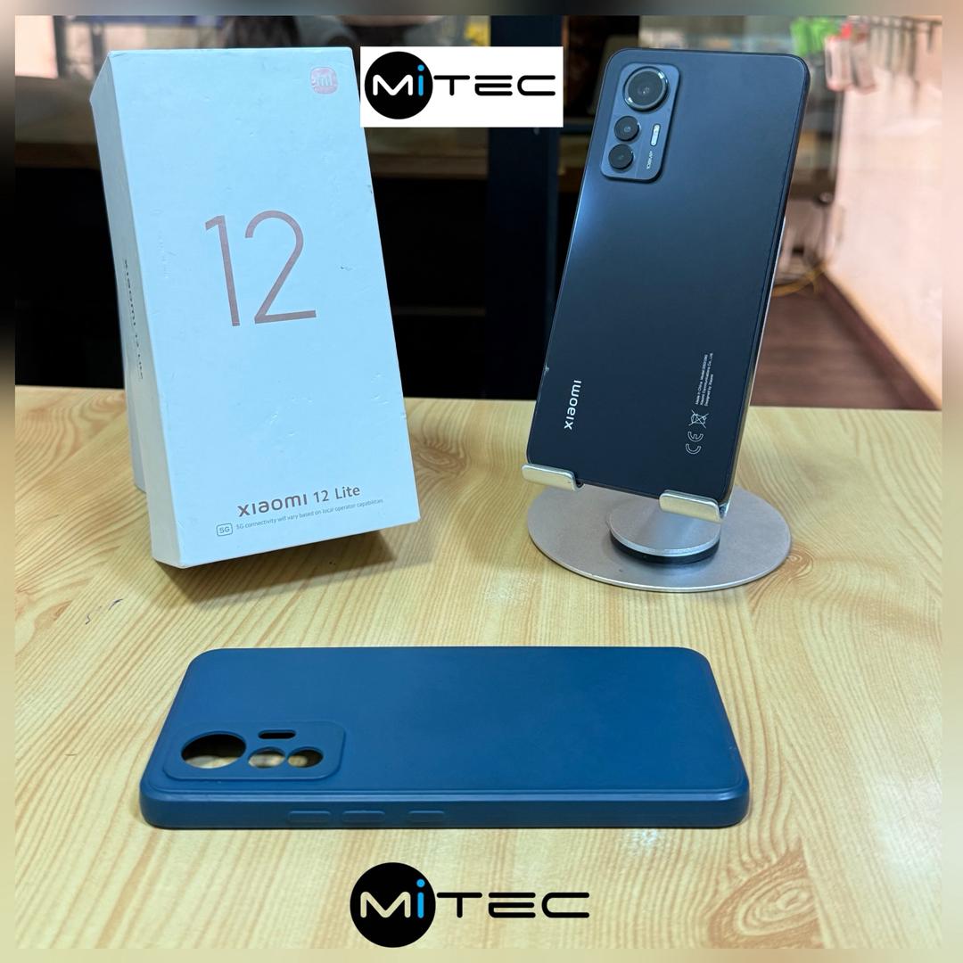 Xiaomi 12 Lite 5G -  8 GB - 256 GB - 108 Mpx - Amoled - Snapdragon 778G 5G