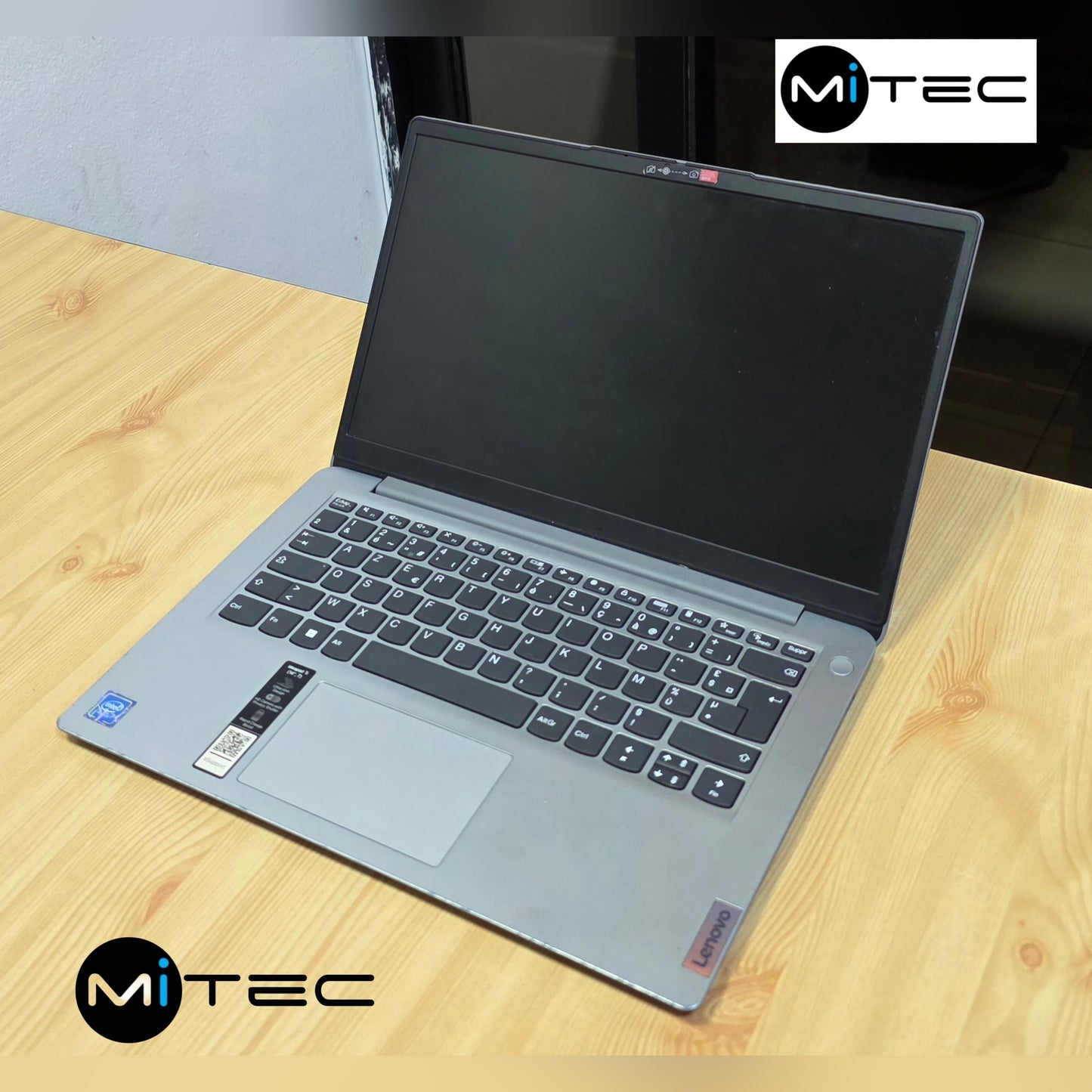 Pc Lenovo ideaPad 1i - 4 GB - 256 GB Ssd - 14 Pouces - Sac + Souris + Clé USB Offert