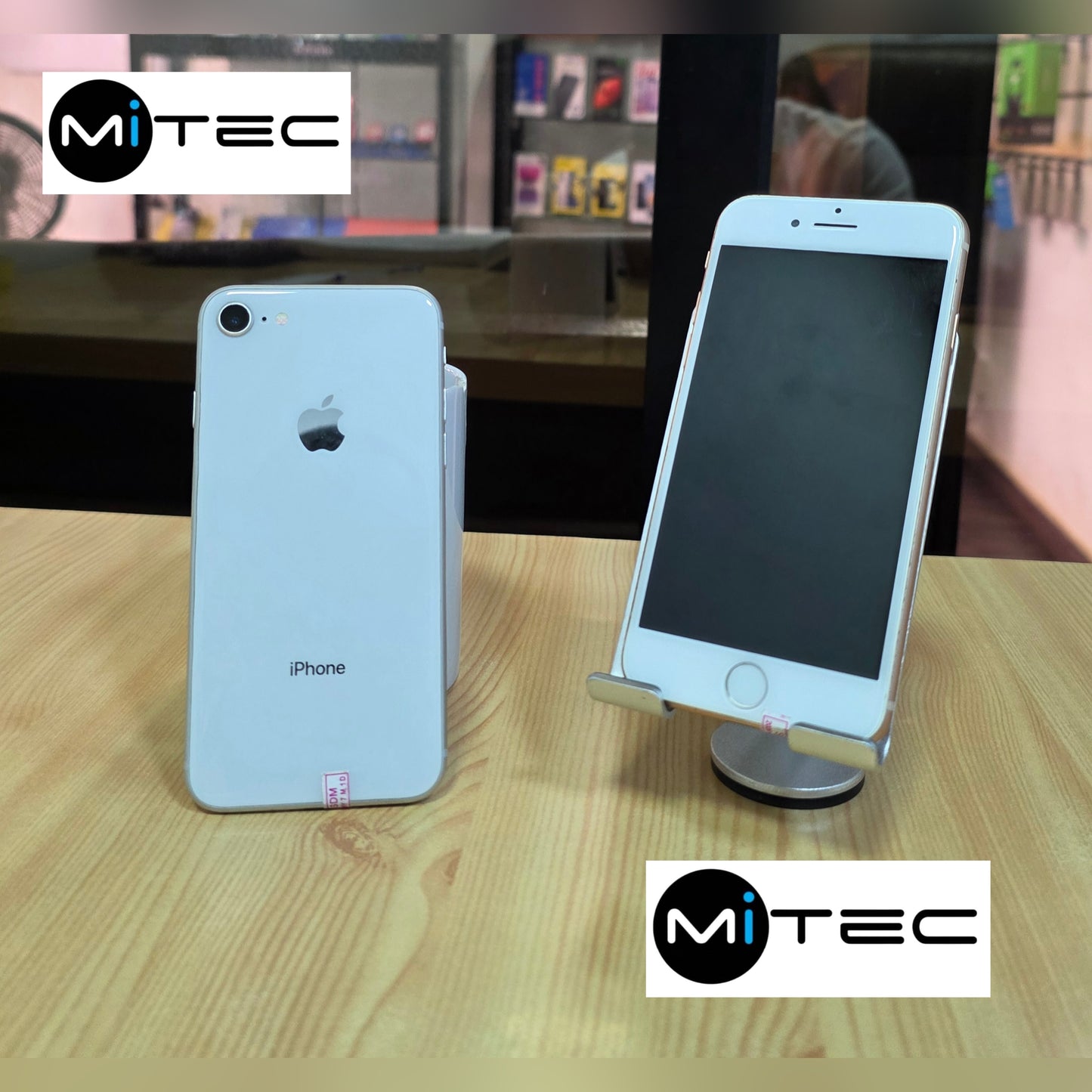 IPhone 8 Quasi Neuf 64 GB + Antichoc + Coque Offert